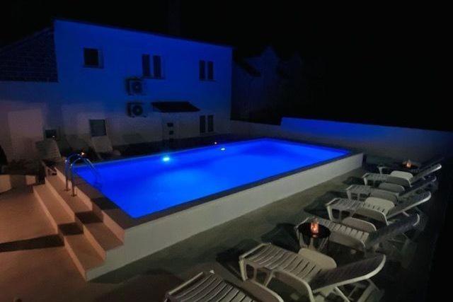 Sea-Views Brazza Apartments With Private Pool Milna  Exterior photo